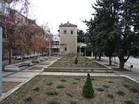Begova_Kula_vo_blizina_na_Dom_na_ARM,_Skopje.jpg