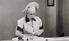 lugeto-sto-rabotat-vo-fabrika-za-cokoladi.gif