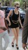 miley-cyrus-mack-a-poolooza-arrival-07.jpg