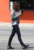 mila-kunis-ashton-kutcher-hold-hands-pregnancy-rumors-03.jpg