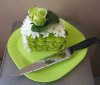 lrg_White_and_green_flower_cake.jpg