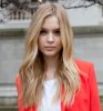 54ae7360368ed_-_elle-josephine-skriver-red-v.jpg