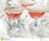 verres-de-champagne-rose-47487738.jpg