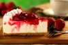 lajt-chizkejk-torta-od-jogurt-so-jagodi-kafepauza.mk_.jpg