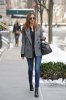 miranda-kerr-leaves-her-apartment-on-the-upper-east-side-in-new-york_10.jpg