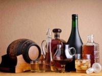 se-prodava-vino-vranec-smederevka-i-rakija.jpg