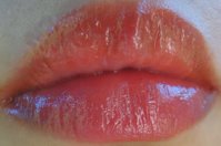 softlips-coral-gloss-swatch.jpg