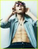 alex-pettyfer-shirtless-11.jpg