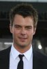 josh-duhamel-transformers-los-angeles-movie-premiere-arrivals-1m5Lde.jpg