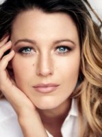 1049cdf358c10a6135b2ebaaaf9bc10b--blake-lively-eye-makeup-black-lively.jpg