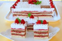 Torta s malinama.jpg