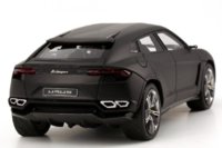 black-2017-Lamborghini-Urus-rear.jpg