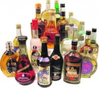 Diferentes-garrafas-de-rakija.jpg