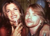 Stephanie+Seymour Axl.jpg