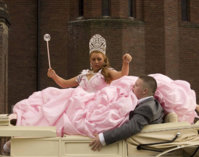 34-wedding-dresses-that-should-never-exist15.jpg