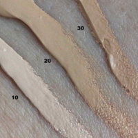 ALVERDE-Natural-Cosmetics-Mattifying-Make-Up.jpg