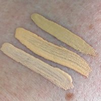 Alverde-Serum-Foundation-Swatches-768x768.jpg