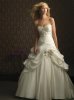 Romantic strapless wedding dress.jpg