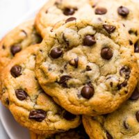 BAKERY-STYLE-CHOCOLATE-CHIP-COOKIES-9-768x768.jpg