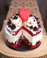 red-velvet-cream-cheese-ice-cream-cake-recipe-02.jpg