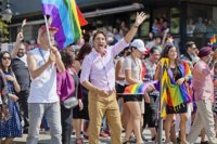 800px-Justin_Trudeau_at_the_Vancouver_Pride_Parade_-_2018_(42968601755).jpg