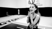 3d39d3d56ad5858b-ariana-grande-hot-gif-tumblr-wroc-awski-informator.gif