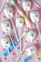 Baby-Tooth-Cake-Pops-11006-copy.jpg