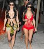 kim_kardashian_great_kim-and-sister[1].jpg