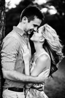 66d65e952ea4d90e1101860e0dd2eaf8--cute-couples-photography-engagement-photography.jpg