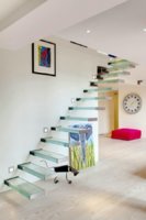 a-modern-staircase-can-completely-transform-your-home-1-797.jpg