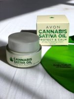 Avon Cannabis Sativa Oil Protect & Calm Kenevir Yağı Gündüz Kremi.jpg