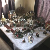 c4c122ee572c58be324806c20dd96afd--christmas-villages-christmas-decorations.jpg