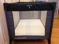 travel_cot_playpen_628467.jpg