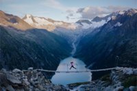 moonhoneytravel_Olpererhütte_suspension-bridge_Zillertal_Austria.jpg