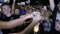 protest-protiv-vakcini-13-palenje-maski-1024x594.png