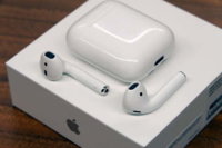 original-apple-airpods-500x500.jpeg