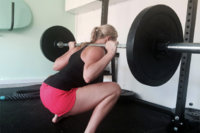 KneePain-DeepSquat-Molly-640x425-1.jpg