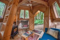 Diamond-Cabin-is-Dreamy-Testament-of-Blend-of-Geometry-and-Fairy-Tales-3.jpg