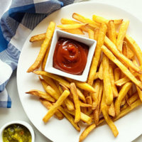 frozen-french-fries-in-air-fryer.jpg