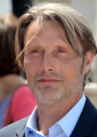 Mads_Mikkelsen_Cannes_2013_2.jpg