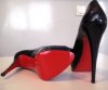 722px-Louboutin_altadama14013-resize-380x300.jpg