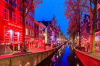Red-Light-DIstrict-De-Wallen-Amsterdam-scaled.jpg